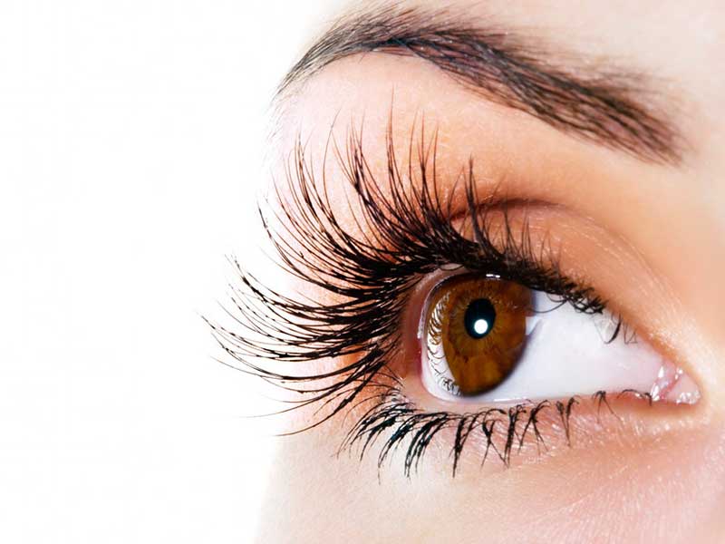راهنمای جامع برای تقویت مژه و ابرو